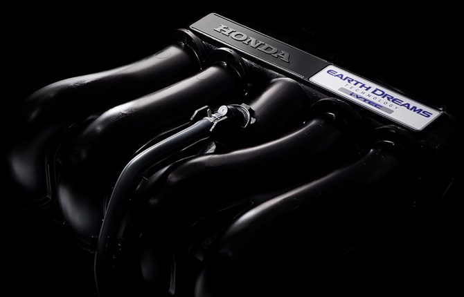 新型フリードガソリン車エンジン