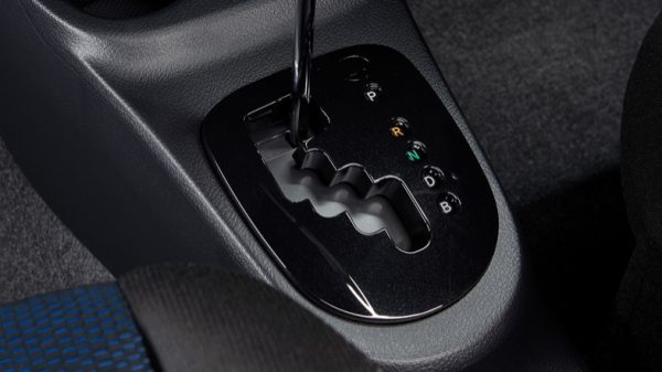 ヴィッツ特別仕様車 シフトレバーベゼル